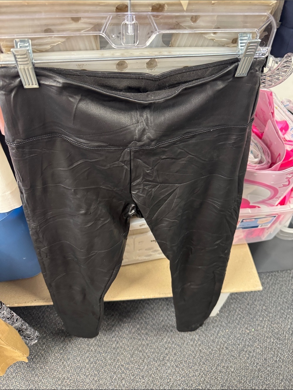 Hollister high rise faux leather leggings S // 080615